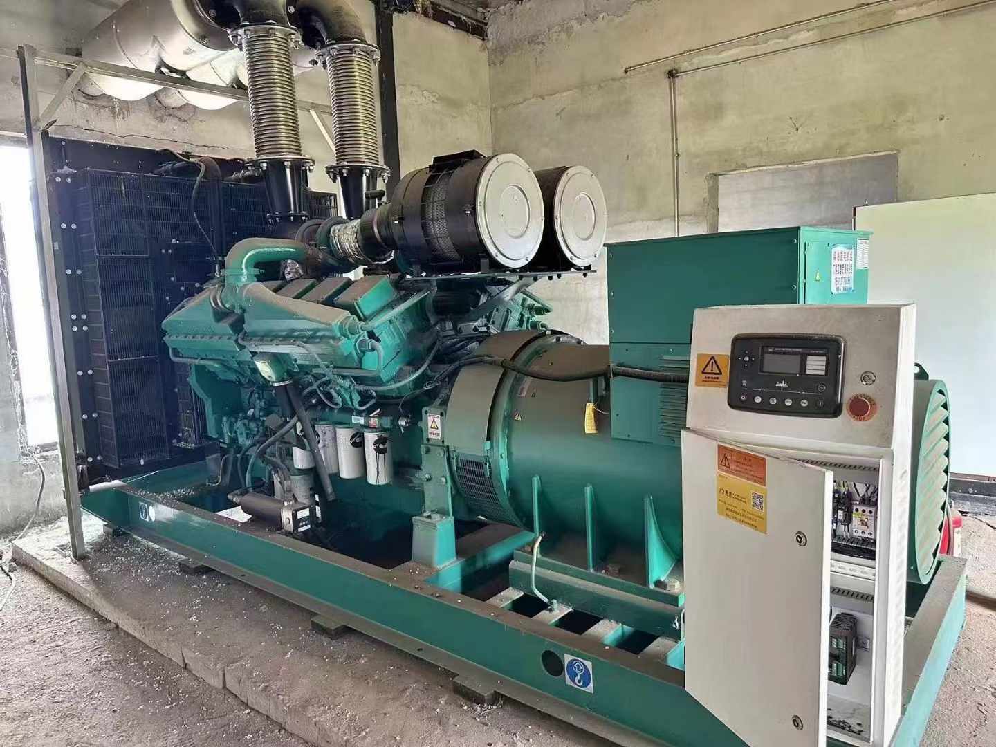 休宁无功补偿装置的性能评估需要考虑哪些因素？