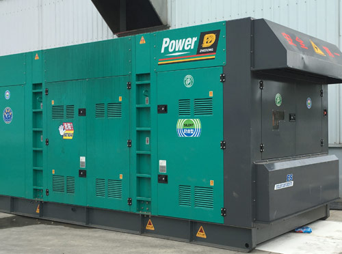 休宁升级发电机组的过程中需要注意哪些安全事项？